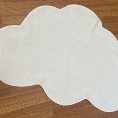 雲☁️ラグの画像