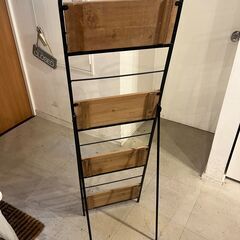 【半額セール】カフェで使用していたチラシラックの画像