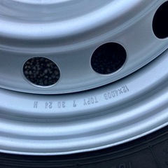 新車外し　12インチ　タイヤホイール4本セット　ブリヂストンタイヤ　ダイハツ　ハイゼットトラック　軽バン等にの画像