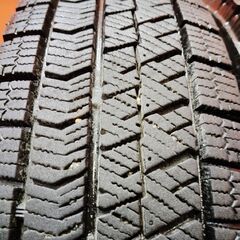 BS BRIDGESTONE BLIZZAK VRX2 155/70R13 13インチ スタッドレス 4本 バリ溝 ピクシスエポック ミライース バモス タウンボックス等(KTE294)の画像
