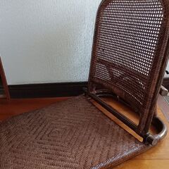 藤　ラタン　座椅子　現状