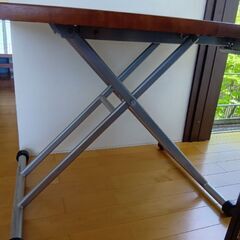 昇降式テーブル　中古の画像