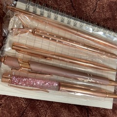 【新品未使用】文房具　ボールペン5本とメモ帳セット