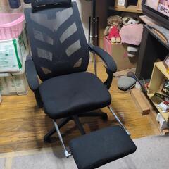 キャスター・オットマン付き椅子の画像