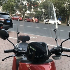 汎用スクーターウィンドスクリーン　バイク　原付
　ウインドスクリーン　風除け　虫除け　風防の画像