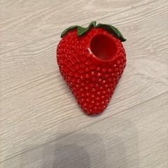 美品❣️いちごのフォーク&スタンドの画像