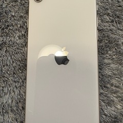 iPhone SE 3世代 64GB バッテリー86%
