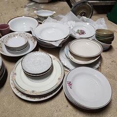 昔の食器の画像