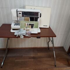ジャノメメモリアコンピューターミシン(ミシン台付)の画像
