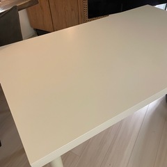 IKEA テーブルの画像