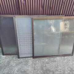 窓 サッシ 網戸付