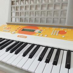【価格見直し】🎹 YAMAHA 光ナビ付き 電子キーボード EZ-210J 🎹の画像