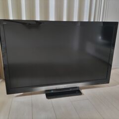 パナソニック　テレビ37型　2011年製