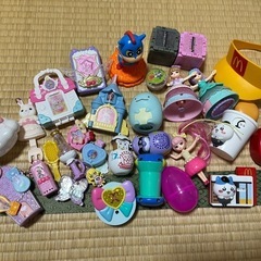 おもちゃ大量まとめ売り　プリキュア　シルバニア　ちいかわ　アンパ...