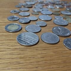 【値下げ】海外硬貨・各国コイン・フランやリラ、タイバーツも含むの画像
