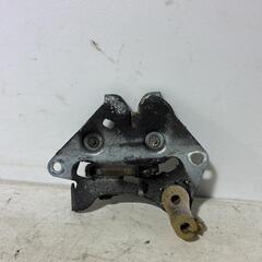 HONDA タクト50 AF51 シートロックステー ホンダ [Y-250617-12]の画像