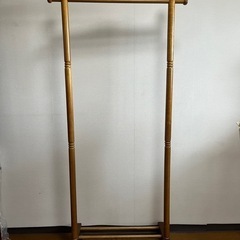 ハンガーラック差し上げます！