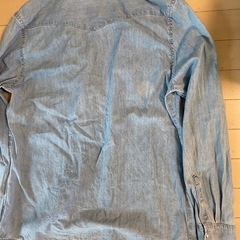 H&M メンズデニムシャツの画像