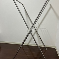 簡単すっきりバスタオルも干せる物干し X型Lの画像