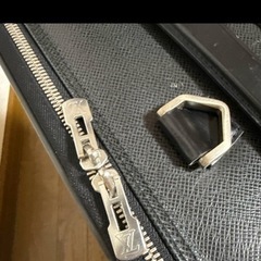 LOUIS VUITTONキャリーケースの画像