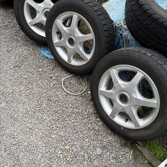 13インチアルミ付きスタッドレス🚗
