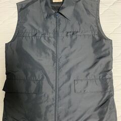 TRUSSARDI ダウンベスト メンズ Mサイズ 48 ブラック シンプルの画像