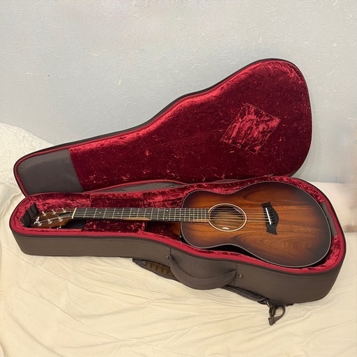 Taylor GS mini e-Koa Plus アコースティックギター