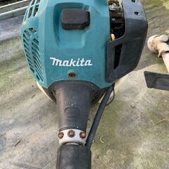 マキタ Makita エンジン刈払機２台 MEM2651UHT×２ ジャンク扱い ばら売りも可｜草刈機の画像