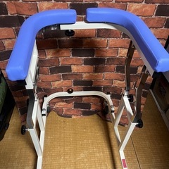 歩行補助器 アルコー12型 室内専用歩行車折りたたみタイプ（星光医療器製作所）の画像