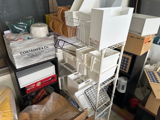 引越しのため　3段ボックス、ケースなど