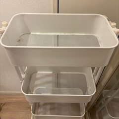 ワゴンの画像