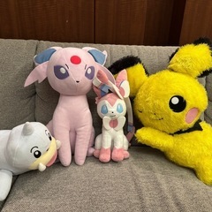 ポケモンぬいぐるみ ピチュー　リーフィア　エーフィ パウワウ