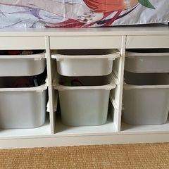 おもちゃ箱　キャビネット　収納棚