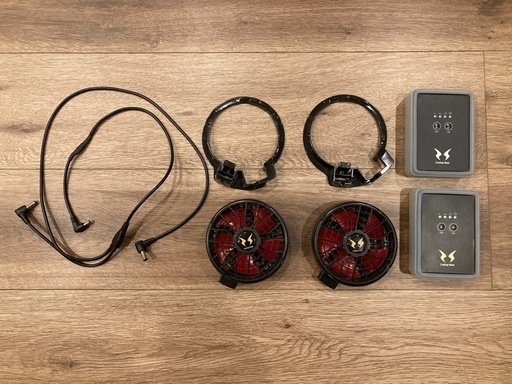 値下げしました！空調服のバッテリー2機とファン2枚　ケーブル　充電器　中古良品　サンエス