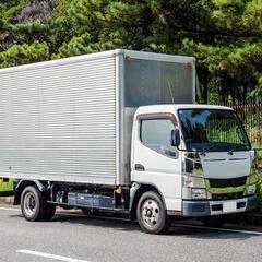 ２ｔ車での段ボール配送　の画像