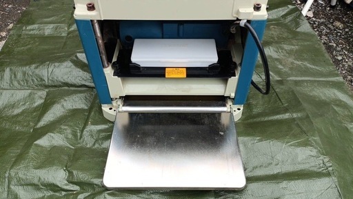 マキタ　makita 304mm自動カンナ 2012NB