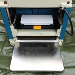 マキタ　makita 304mm自動カンナ 2012NBの画像