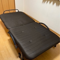 折りたたみベッド 2000円でお譲りします