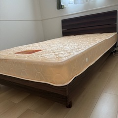 激安セミダブルベッド