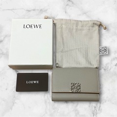 LOEWE ロエベ　財布　ベージュの画像