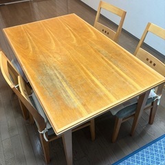 ダイニングテーブル