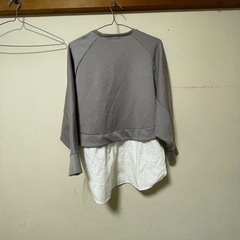 長袖トップスの画像