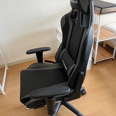 ゲーミングチェア　GTRacingの画像