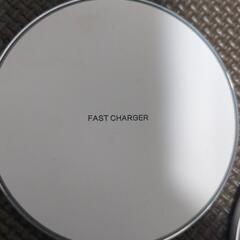 ワイヤレス充電器 ファストチャージャー 急速充電２個の画像