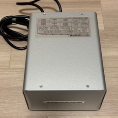 カシムラNTI-119海外国内用大型変圧器 アップダウントランス (100V220-240V)の画像