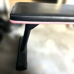 フラットベンチ 黒と赤のコンビネーションの画像