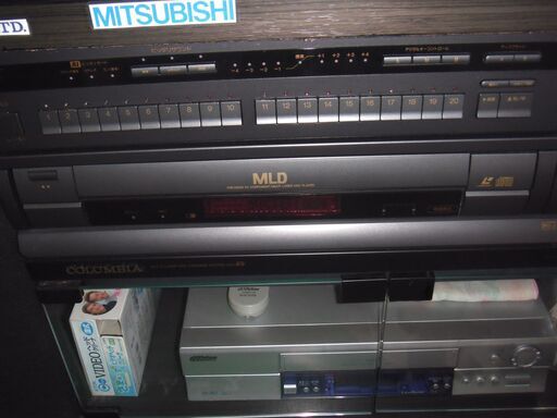 COLUMBIA（コロムビア）マルチレーザーディスク・カラオケシステムとレーザーディスクケースとマイクロホン中古美品です。