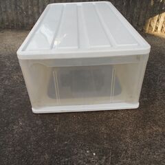 中古　衣装ケ-ス　6個ぐらいの画像