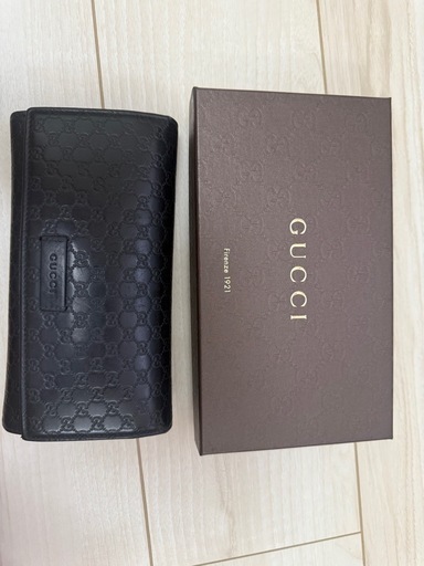 GUCCI長財布　¥10000