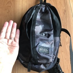 片方肩掛けリュックの画像